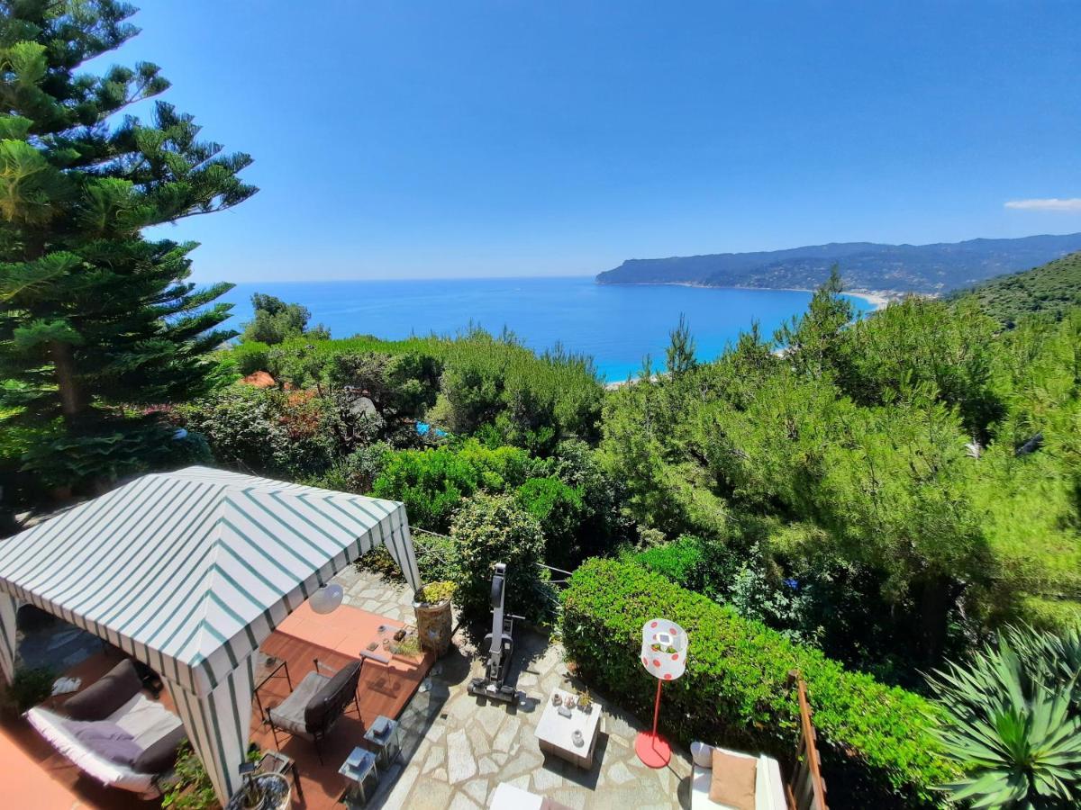Le Terre Del Drago Apartment Bergeggi Luaran gambar
