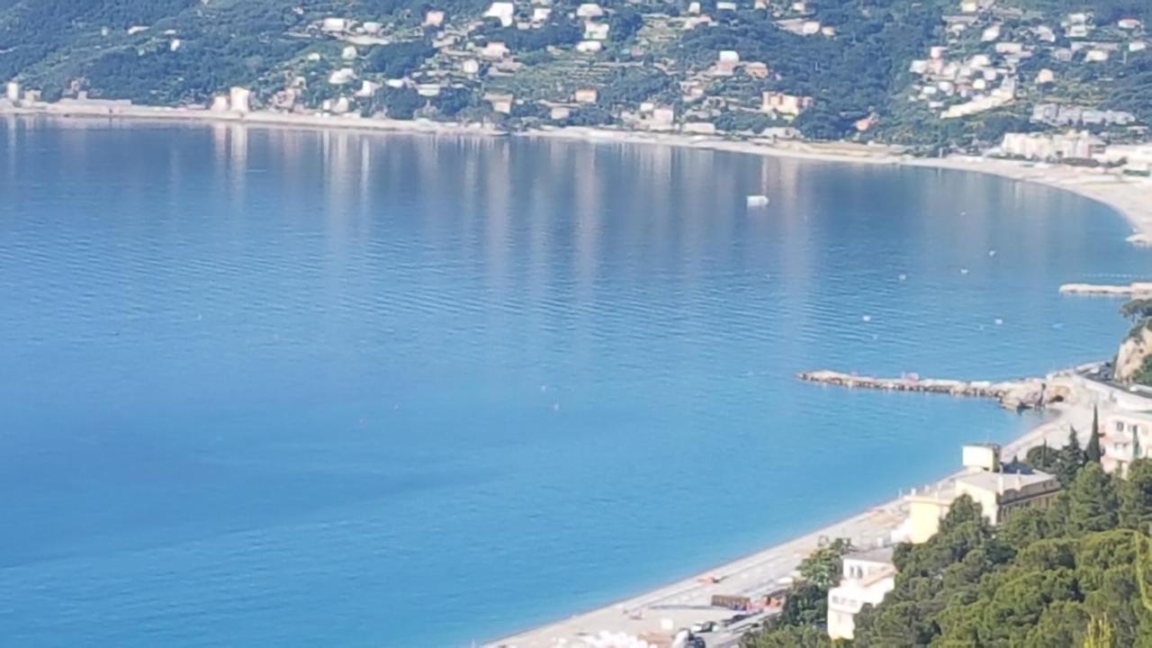 Le Terre Del Drago Apartment Bergeggi Luaran gambar