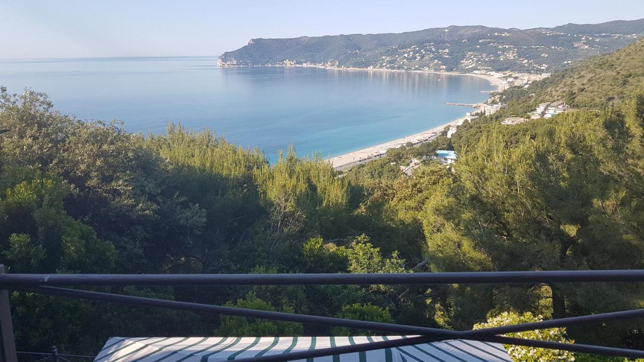 Le Terre Del Drago Apartment Bergeggi Luaran gambar