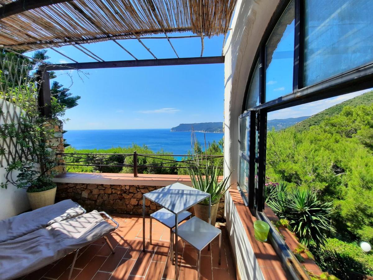 Le Terre Del Drago Apartment Bergeggi Luaran gambar