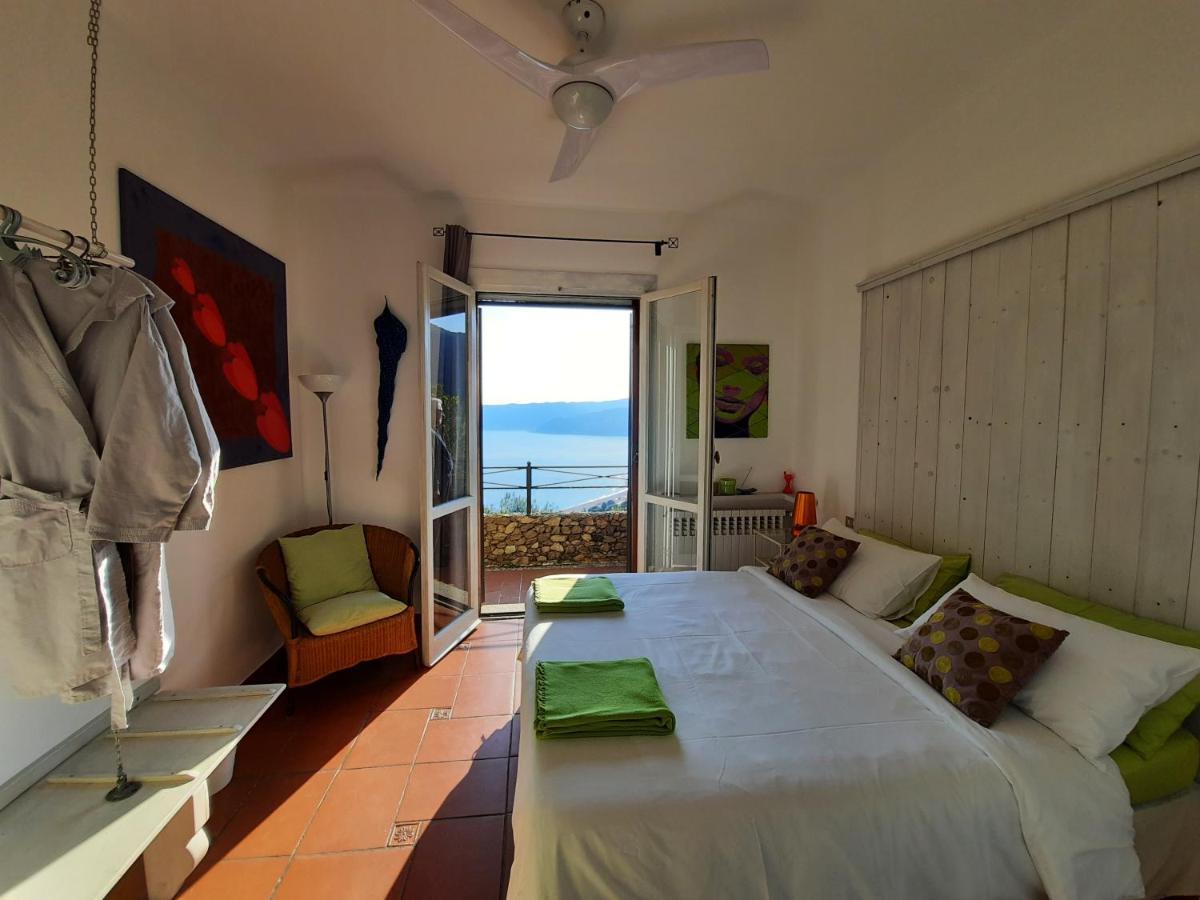 Le Terre Del Drago Apartment Bergeggi Luaran gambar