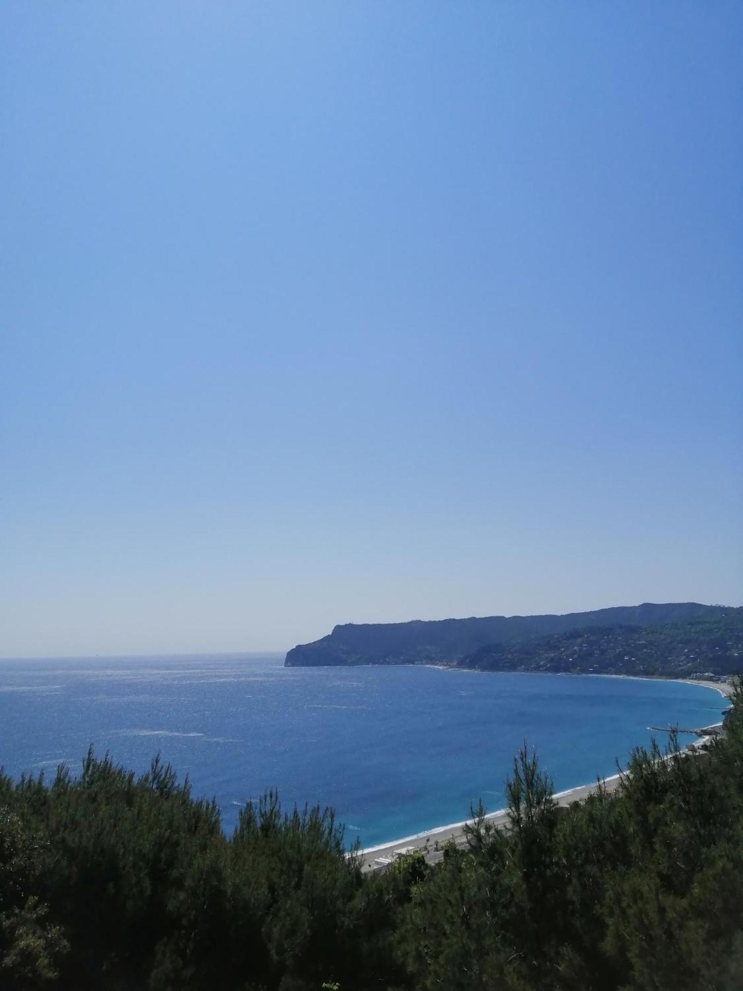 Le Terre Del Drago Apartment Bergeggi Bilik gambar