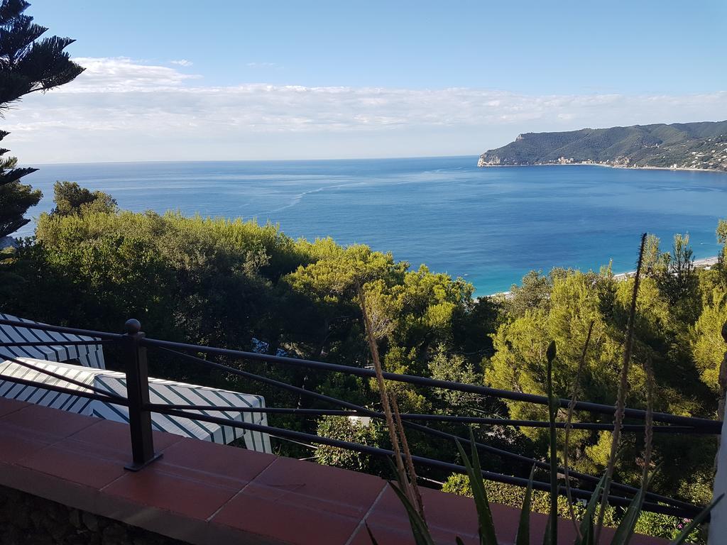 Le Terre Del Drago Apartment Bergeggi Luaran gambar