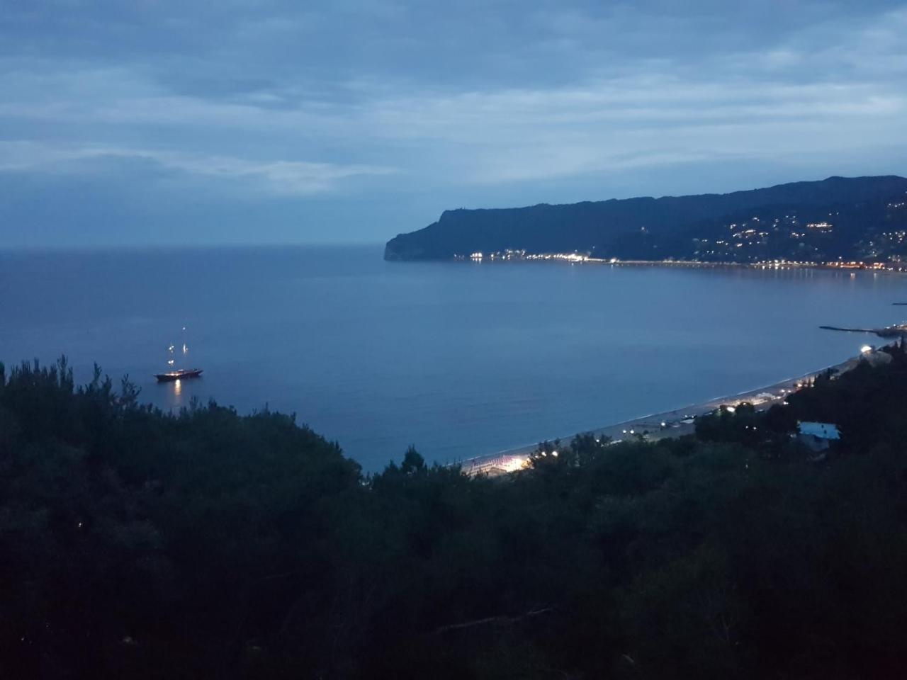 Le Terre Del Drago Apartment Bergeggi Luaran gambar