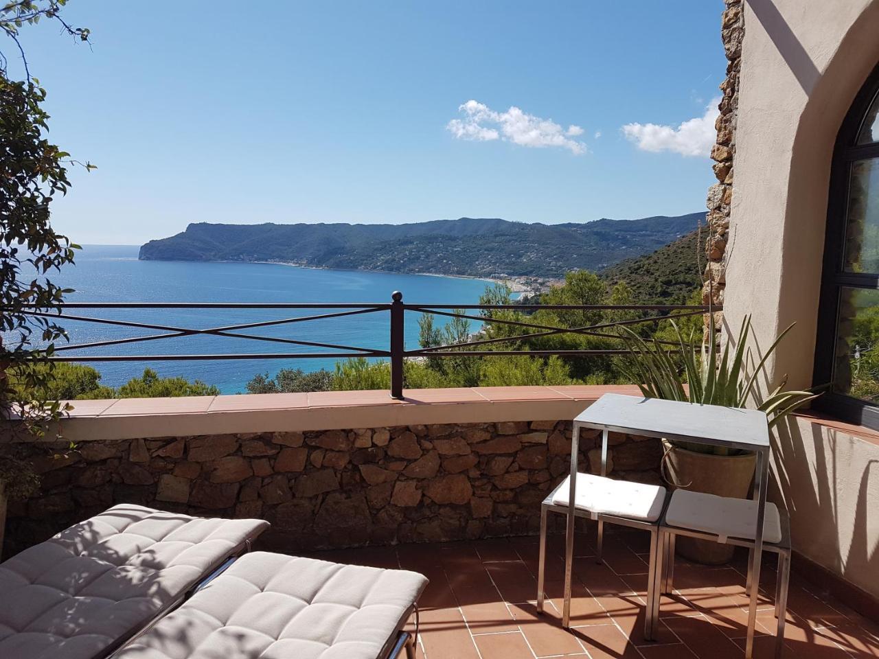 Le Terre Del Drago Apartment Bergeggi Luaran gambar