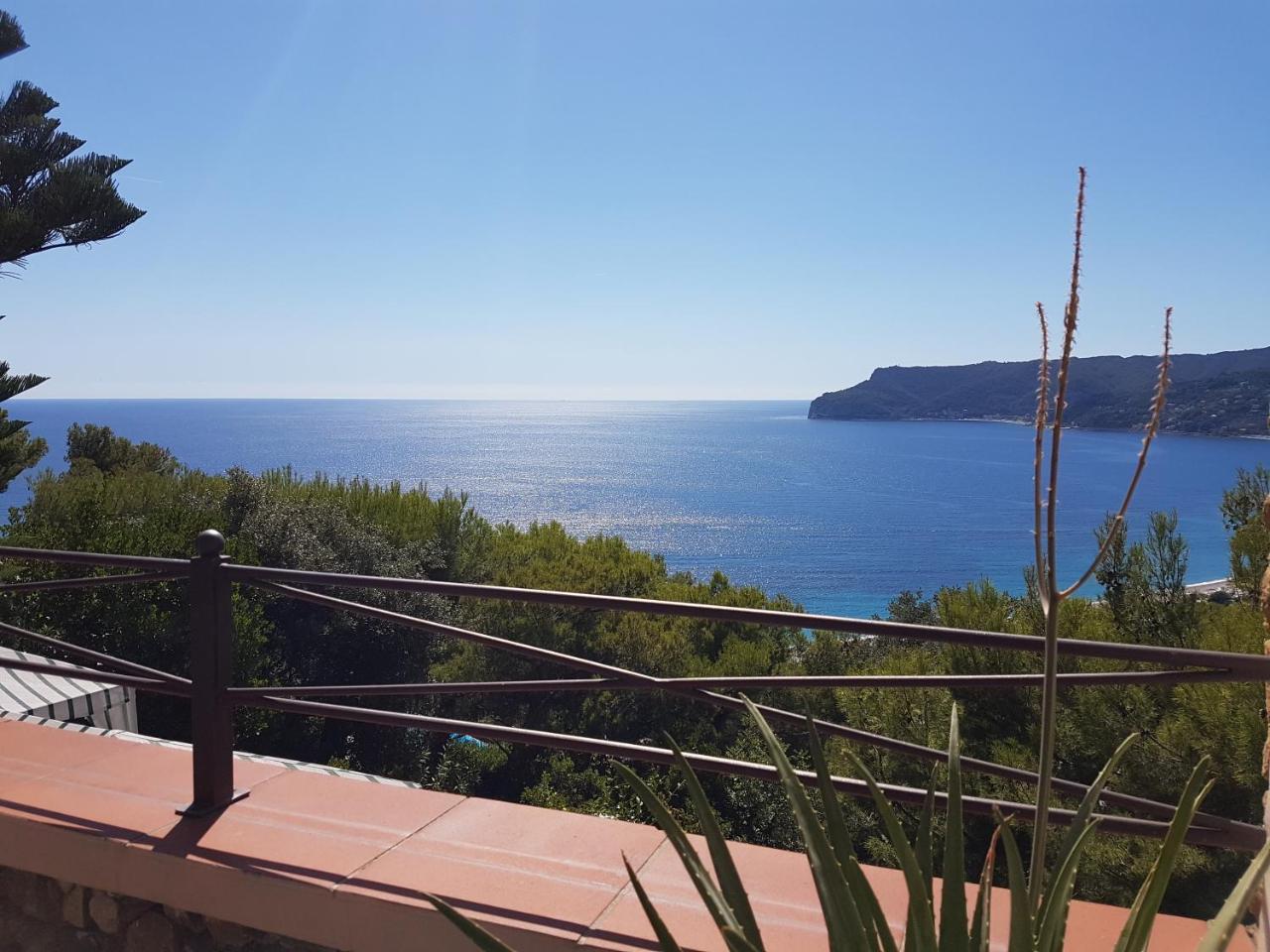 Le Terre Del Drago Apartment Bergeggi Luaran gambar